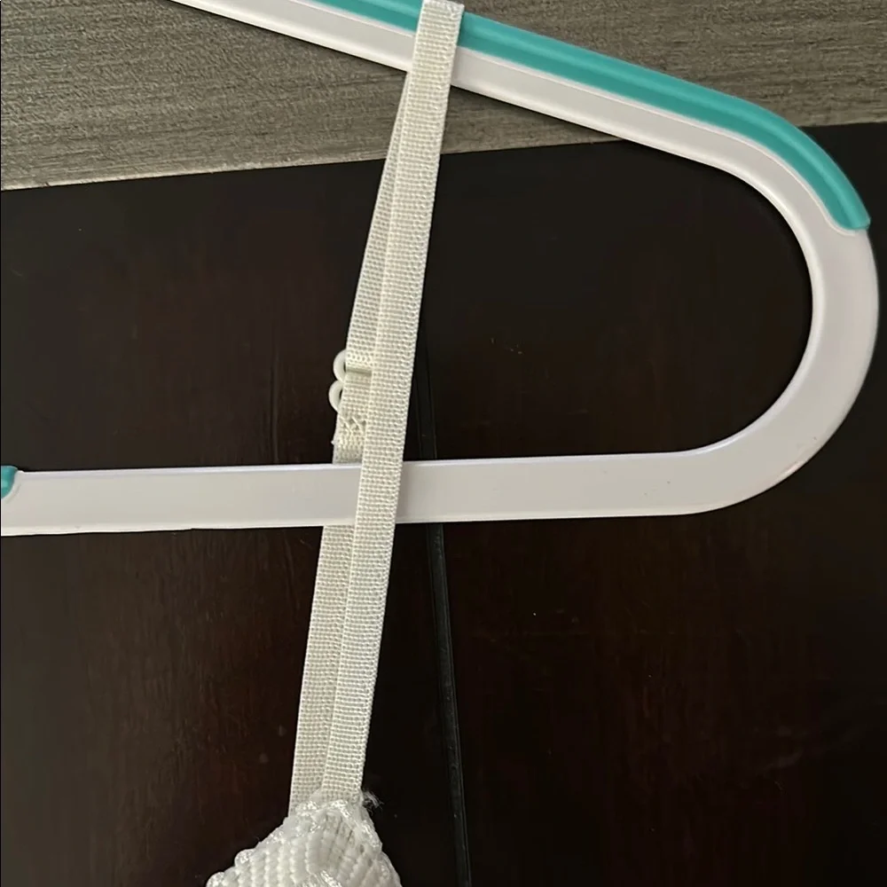 Elegant White Fringe Top - Picture 4 of 6